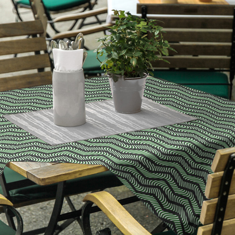 Nappe à chevrons ondulés Stephenie, Noir / Vert