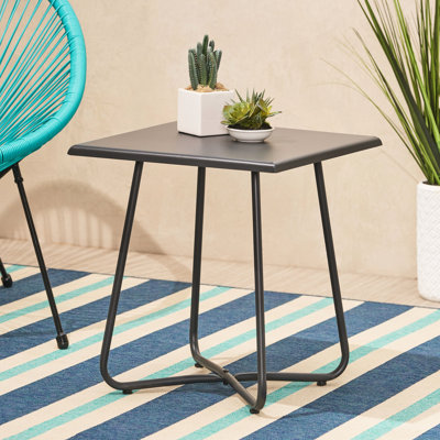 Table de bout grise de 18,93 po avec base en acier et conception en fer de style moderne