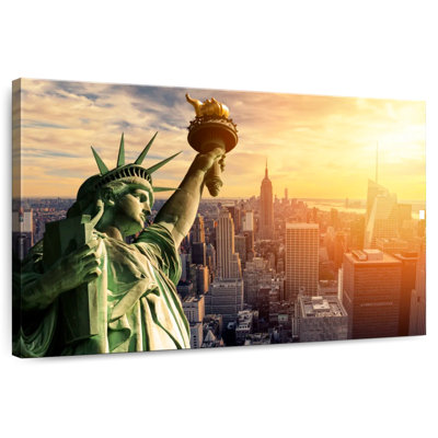 Rorry Statue Of Liberty NYC Skyline