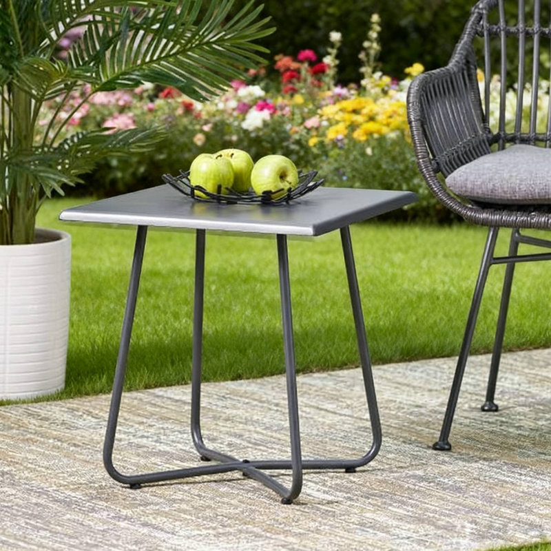 Table d'appoint 18 po d'extérieur - ALder, fonctionnelle pour les espaces extérieurs, Gris