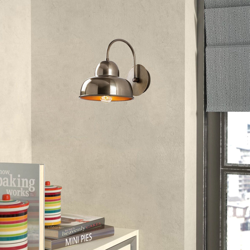 Élégante lampe murale dorée, design scandinave glam, 8,0 x 10,6 x 9,4 pouces | Corps en métal durable, douille E27 (40 W maximum), indice de protection IP20 | Parfait pour l'éclairage du salon, de la chambre à coucher et du couloir, et pour la décoration intérieure élégante