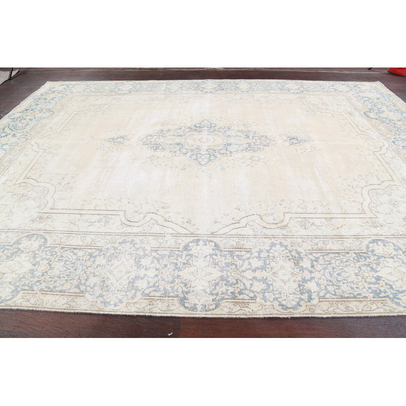 Tapis traditionnel délavé discret 10 x 13