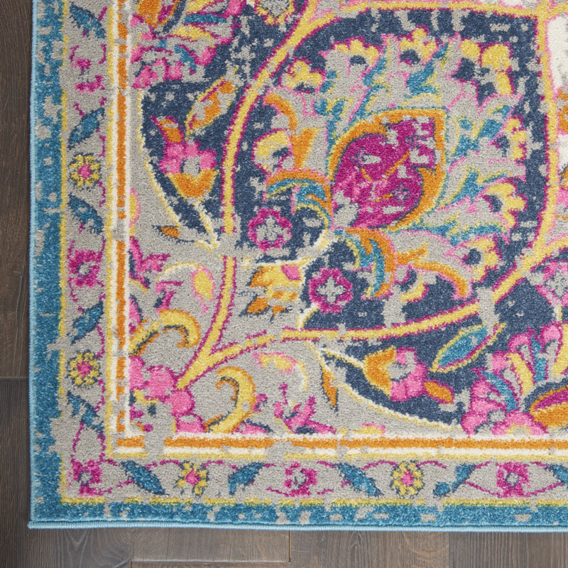 Tapis traditionnel ivoire Augusta, Rectangle 6 pi 7 po x 9 pi 6 po