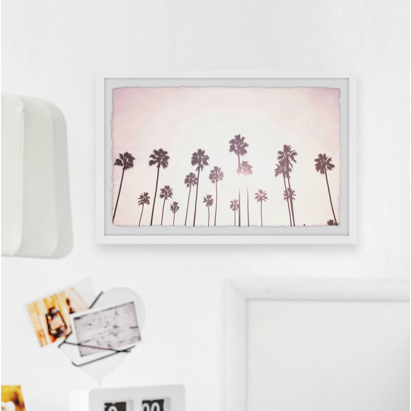 Reproduction de photo encadrée « the palm is » sur papier, H 8 po x l 12 po x P 1,5 po