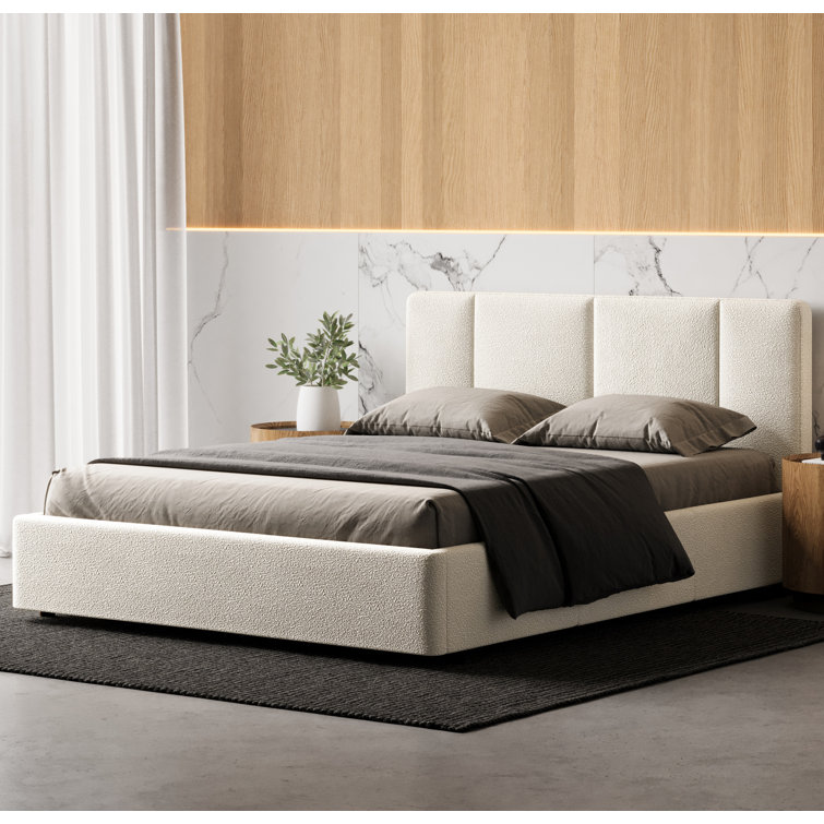Venice Baldassare Upholstered Bed