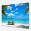 Reproduction de photo de plage, reproduction de photo sur la côte de l'océan turquoise - Plage turquoise avec chaises-631176978-557278776