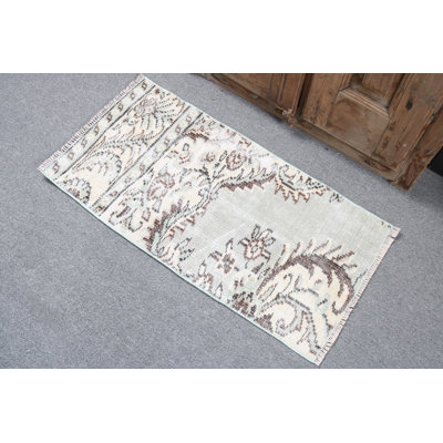 Stunning Pastel Vintage Turkish-Style Mat With Floral Design Perfect for Graceful Home Entryways