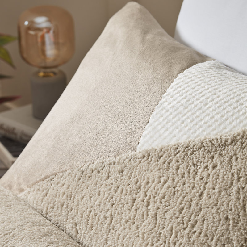 Cosy Larsson Geo Fleece Duvet Cover Set, Natural, Double Duvet Cover + 2 Standard Pillowcases