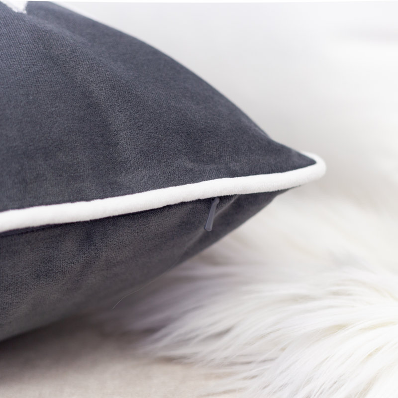 Coussin en velours Nneka Let It Snow