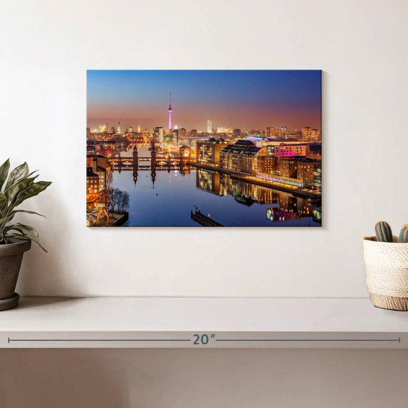 Sireci Mediaspree In Berlin, 8'' H x 12'' W