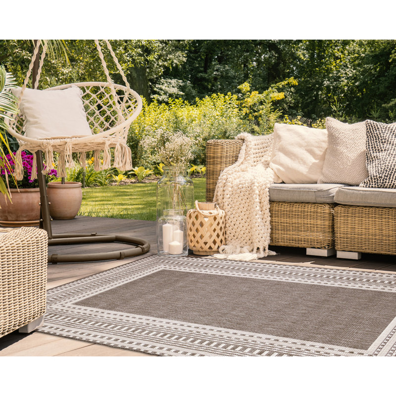 Wingil Striped Indoor / Outdoor Rug, Rectangle 6'6" x 9'3"