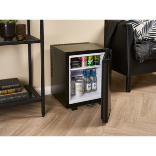 Corby Of Windsor 0.02m³ L Freestanding Mini Fridge