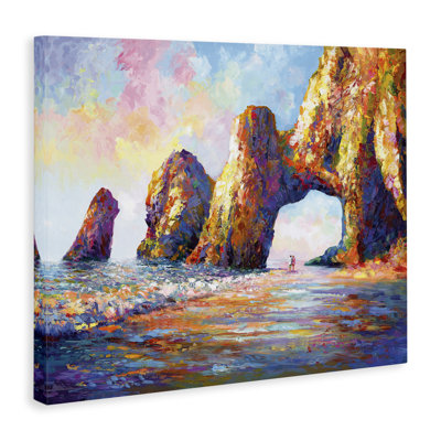 «Couple Strolling Beach Arch» par Leon Devenice