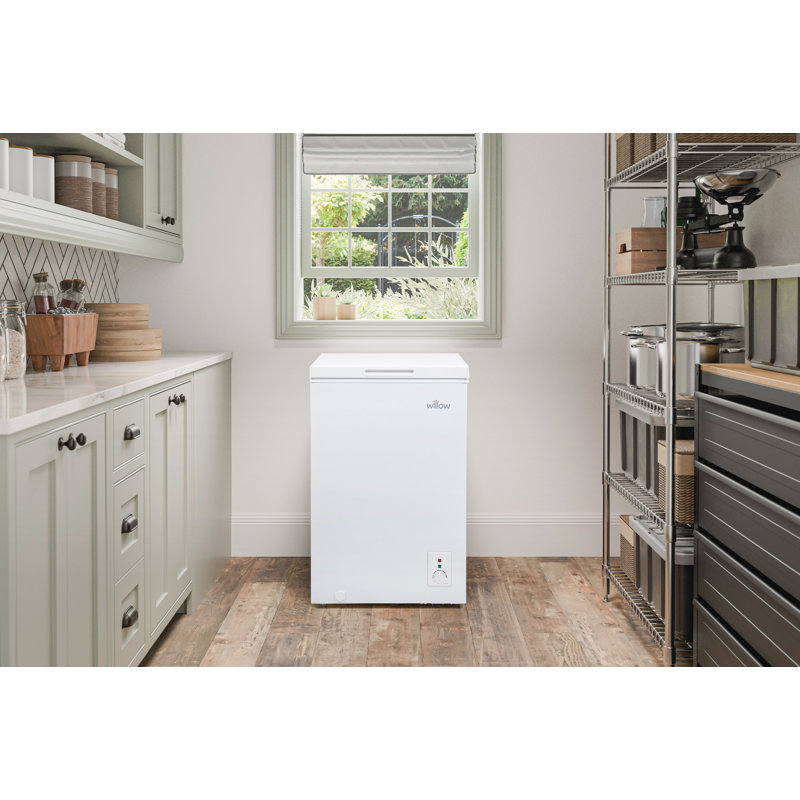 99m³ Garage Ready Chest Freezer with Adjustable Temperature Controls, White