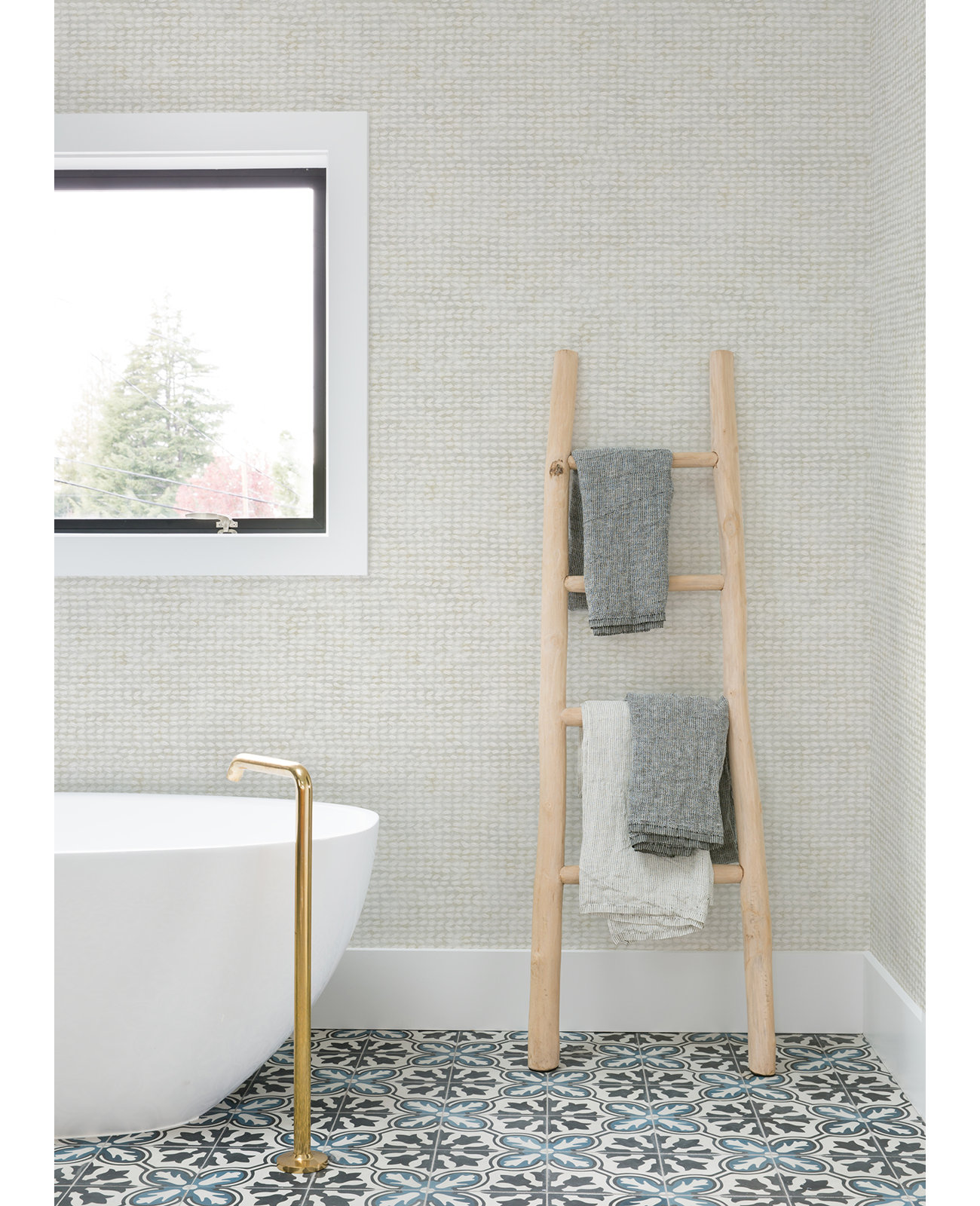 Dorinne Wallpaper, Cream