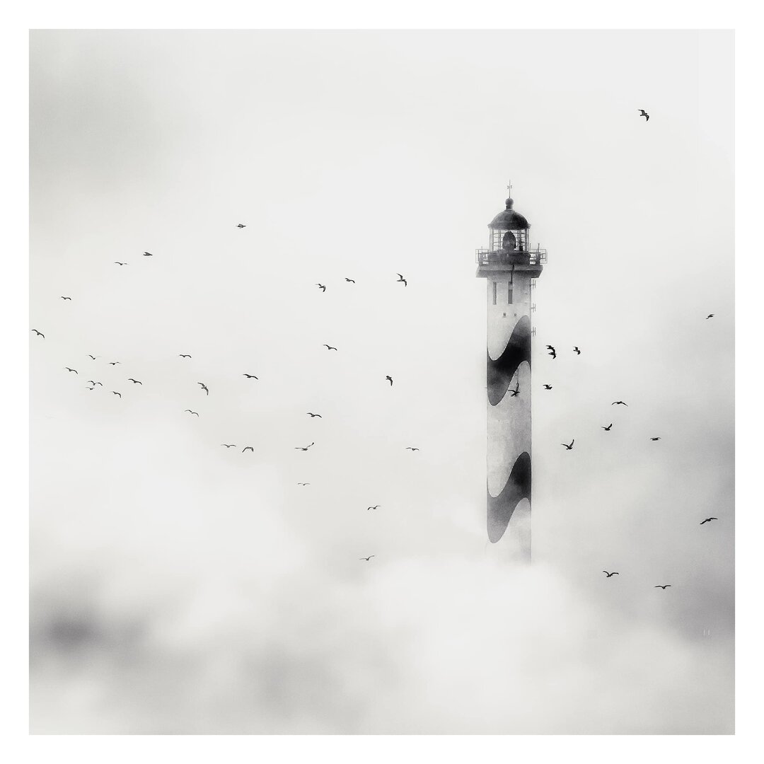 Strukturierte Fototapete Lighthouse in the Fog 2,4 m x 240 cm