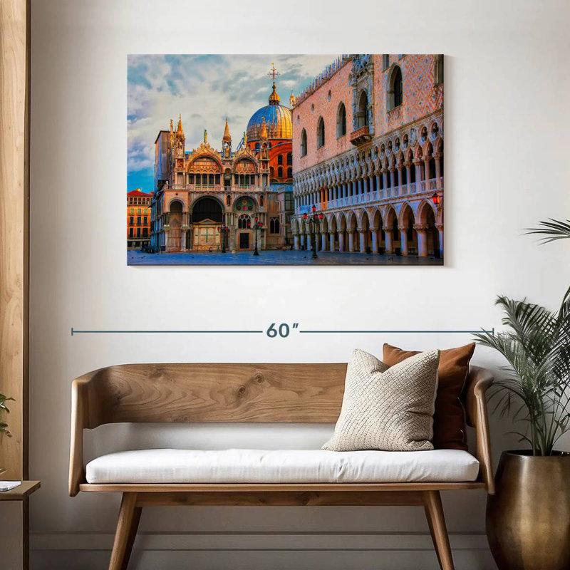 Kavia Saint Mark's Square, 30" H x 45" W