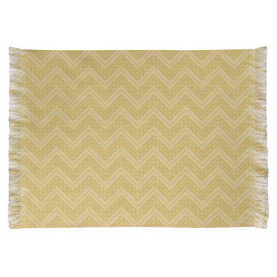 Tapis jaune à chevrons à main inversé