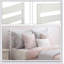 Lit plateforme en bois avec tête de lit et lattes en bois-377634902-377634901