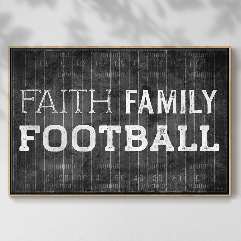 Faith Family Football, reproduction d'art sur toile, H 27 po x l 41 po x P 2 po, Naturel