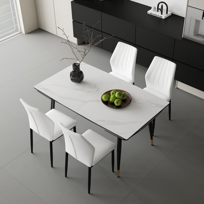 Ensemble de table de salle à manger en pierre frittée extensible de 55 à 79 po avec chaises rembourrées en similicuir 4-8