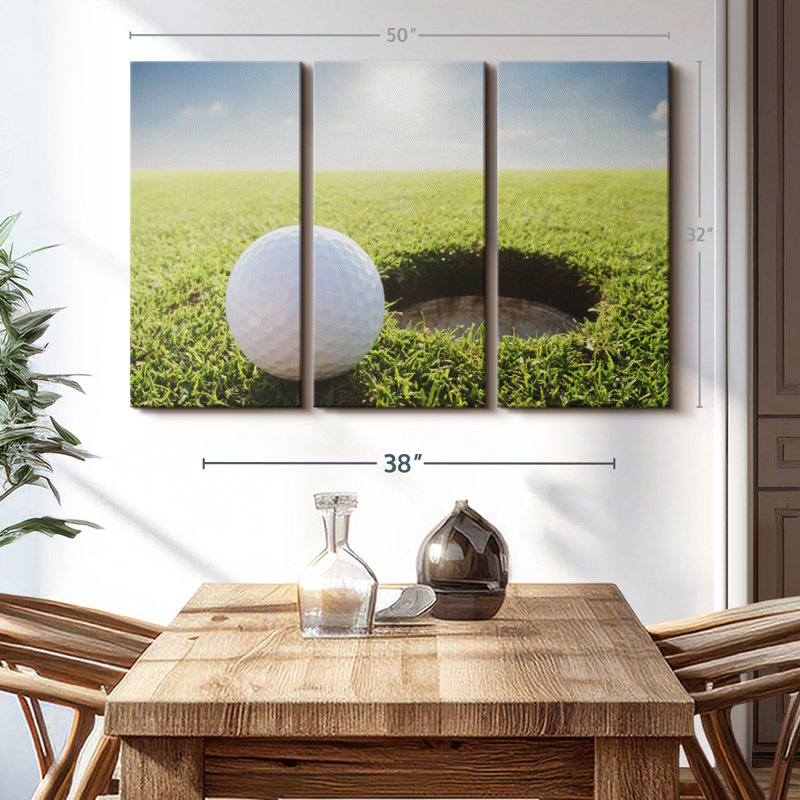 «Sunlit Golf Ball» sur toile, H 32 po x l 50 po
