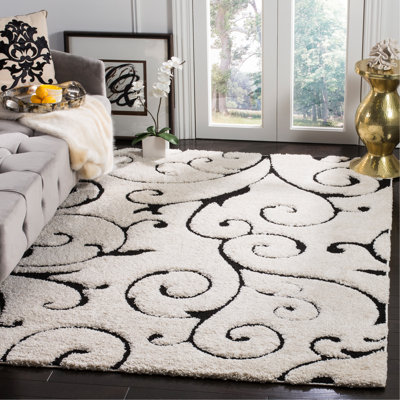 Chanhassen Shag Performance Floral Rug