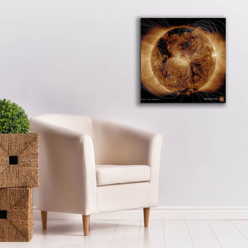 Toile épique Graffiti «Sun's Magnetic Field Portrayed» par la NASA, 26 po x 26 po