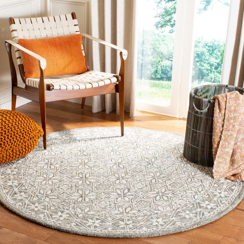 Devitt Hand Tufted Wool/Cotton Oriental Rug in Blue/Ivory, Round 5'