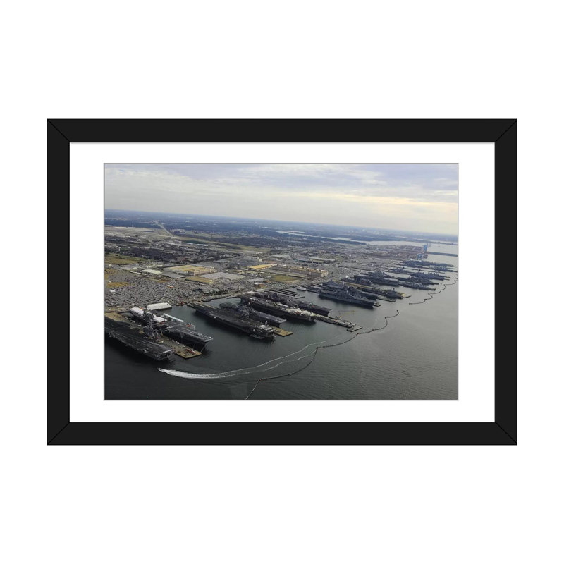 « aircraft aircraft », reproduction de photo sur toile, H 16 po x l 24 po x P 1 po, Papier d'art encadré noir, Blanc