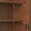 Armoire murale rétro à deux portes avec rangement à trois niveaux et porte-serviettes-912380996