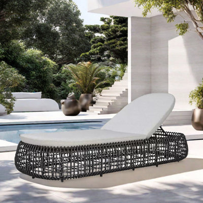 Chaise longue d'extérieur en rotin PE