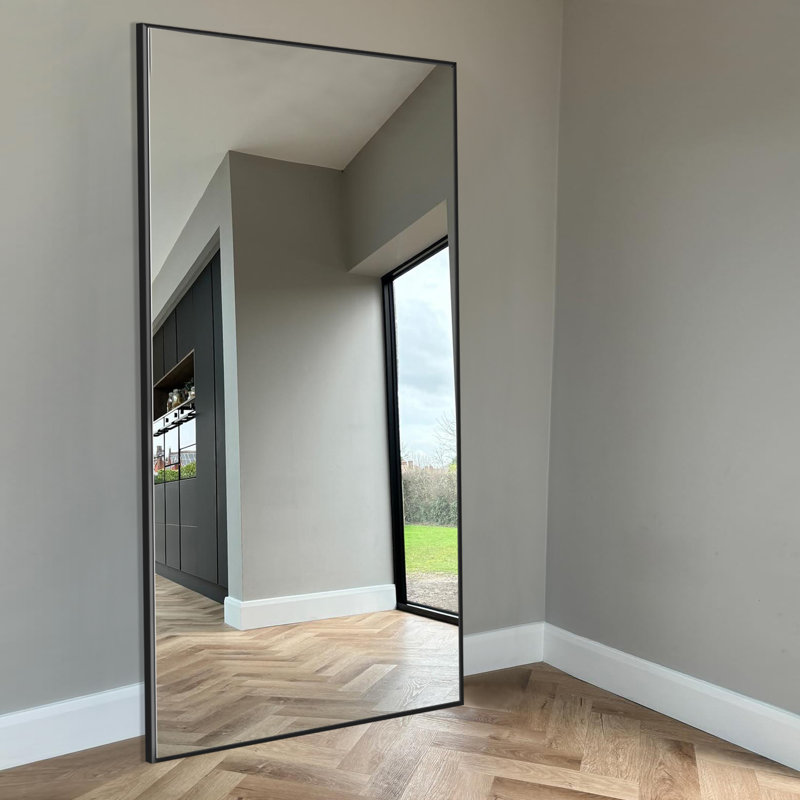 Miroir pleine grandeur Vertell, 71 po x 24 po, Noir mat