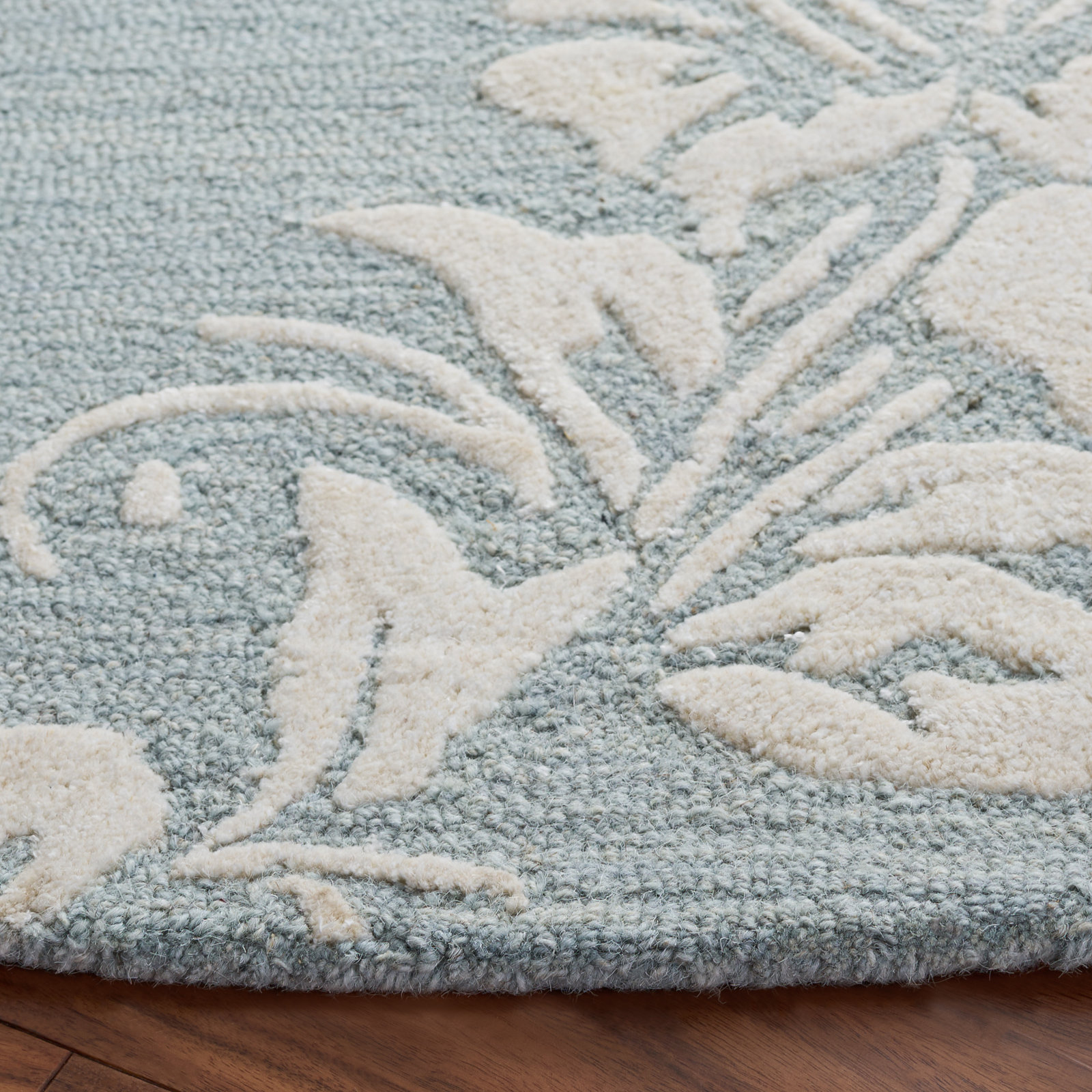 Hand-Tufted Wool Floral Rug, Round 6'