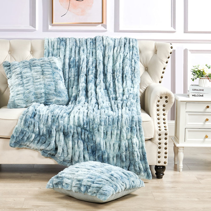 Ensemble de 3 jetés en fausse fourrure Shar Pei, Treillis, L 50 po x L 60 po