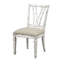 Chaise d'appoint à dossier à lattes de couleur crème en fausse fourrure