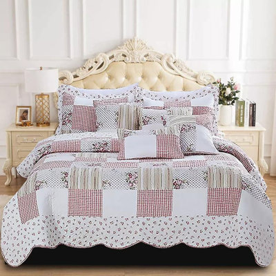 Polyester Patchwork Bedspread with Pillowcases