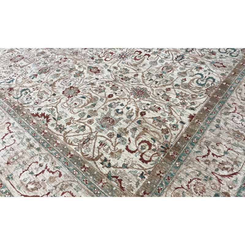 Tapis beige noué à la main de haute qualité