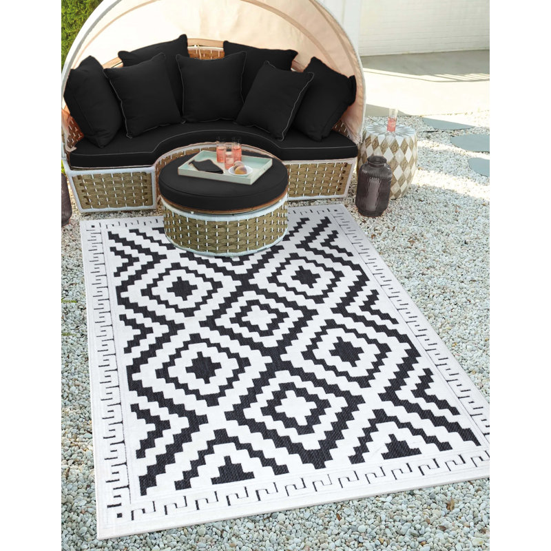 Zalewski Geometric Area Rug, Rectangle 60 x 110cm