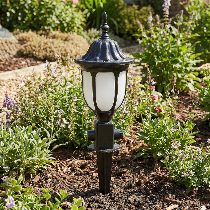 Kensington 1-Light Traditional Garden Spike