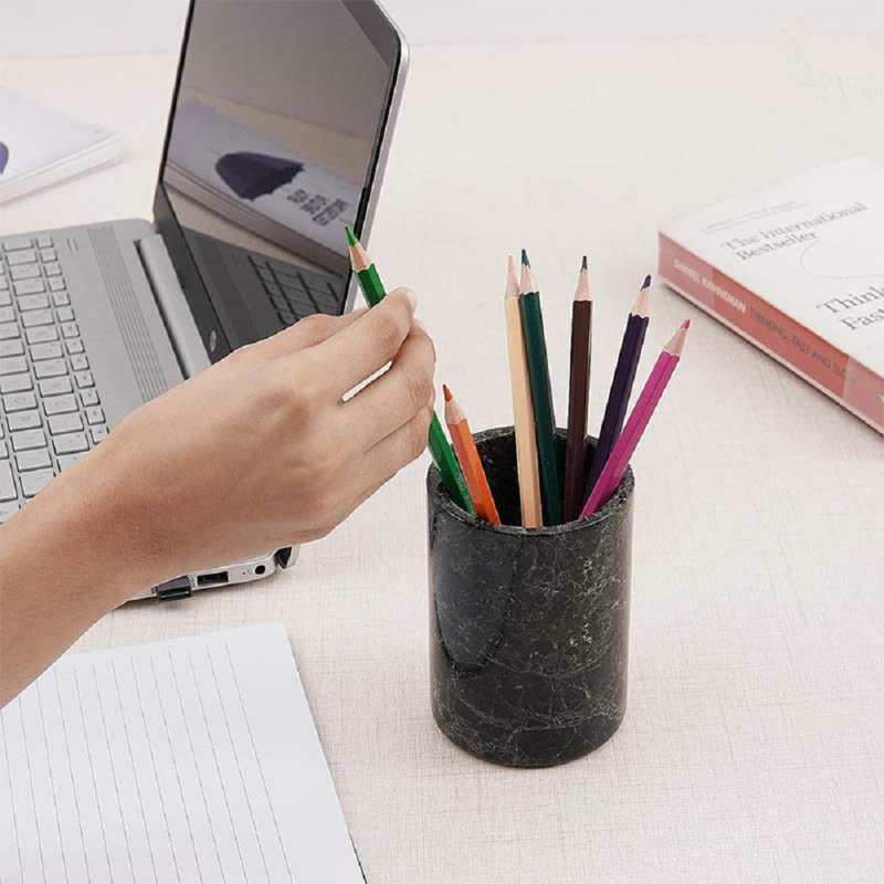 Porte-stylo en marbre