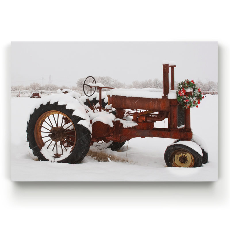 «Christmas Tractor» par Parvez Taj - impression sur toile tendue, H 20 po x l 16 po x P 1 po