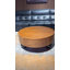 Table basse Mid-Century moderne avec finition noyer, tiroir de rangement et pieds en boule noirs pour le salon