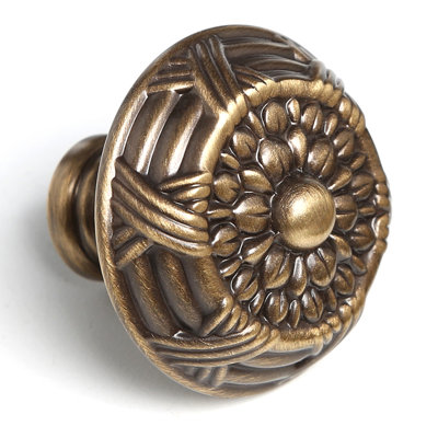 Ribbon and Reed Mushroom Knob