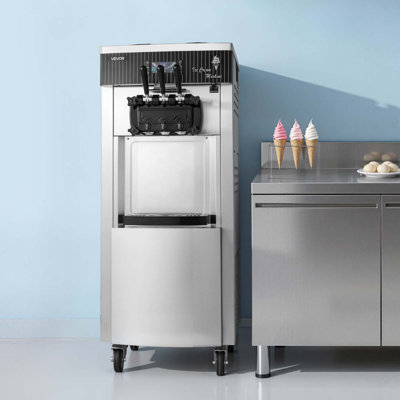Machine à crème glacée commerciale, rendement de 20 à 28 L / H, machine à crème glacée autoportante à 3 saveurs 2200W avec 2 trémies de 6 L et trémie d'agitation, pré-refroidissement autonettoyant pour les magasins de desserts