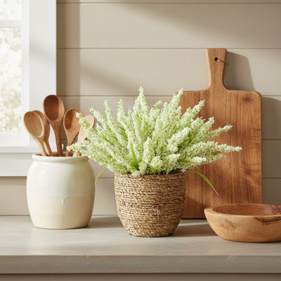 Heather dans un pot de paille