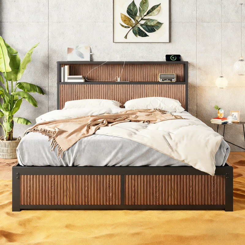Grand lit plateforme de rangement avec motif en relief, tiroirs multiples et douille de chevet