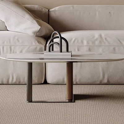Table basse légère et luxueuse