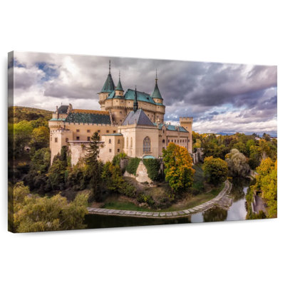 Lilie Bojnice Medieval Castle
