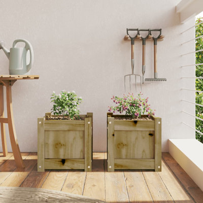 Bartolot Planter Box